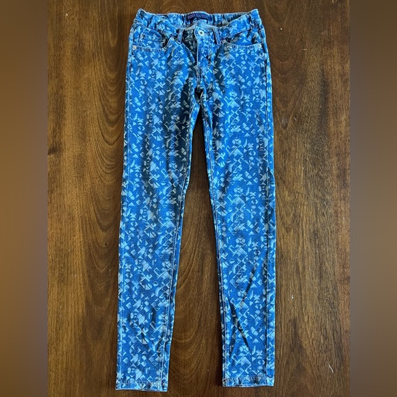 Girls Levi’s - Picture 1 of 6